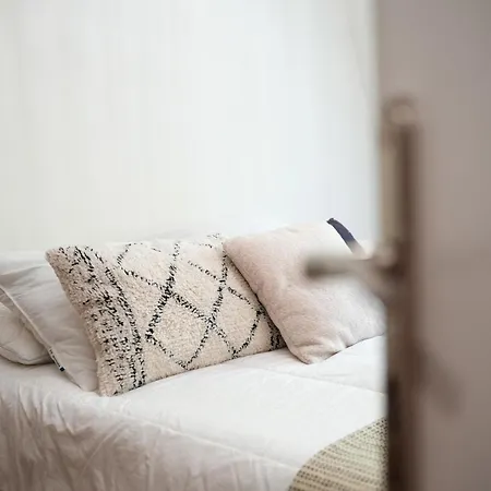 Casa de Férias Les Hirondelles, De Charme Avec Jardin, 7p