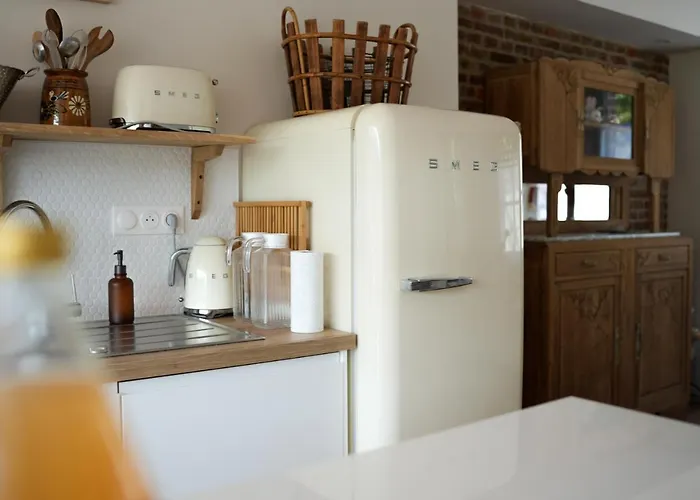 Les Hirondelles, De Charme Avec Jardin, 7p