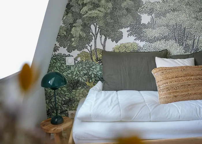 Les Hirondelles, De Charme Avec Jardin, 7p Vakantiehuis *